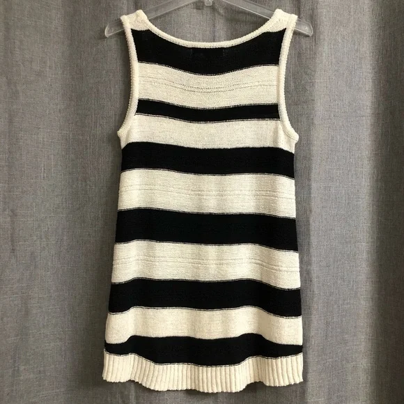 Cable & Gauge Striped Sleeveless Knit Sweater Tank - Picture 3 of 9